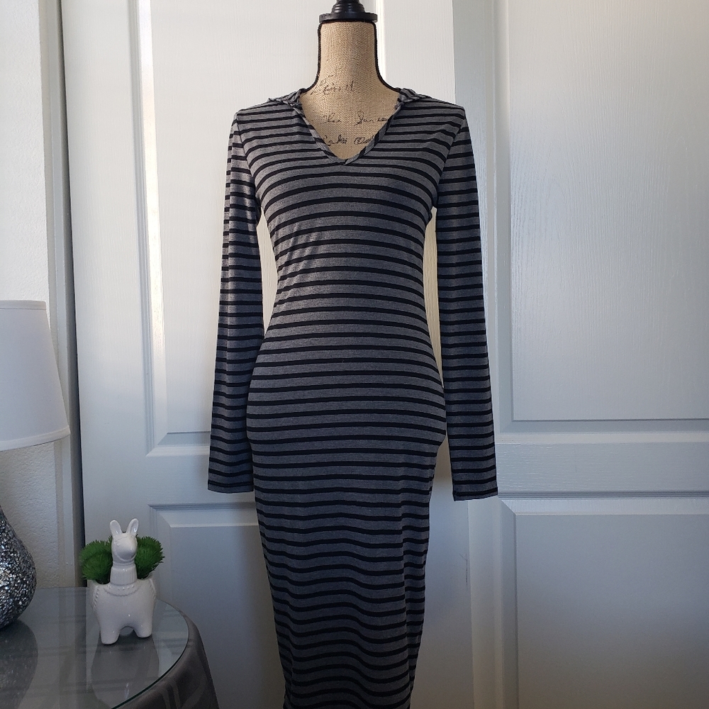 Socialite Midi Dress - Small